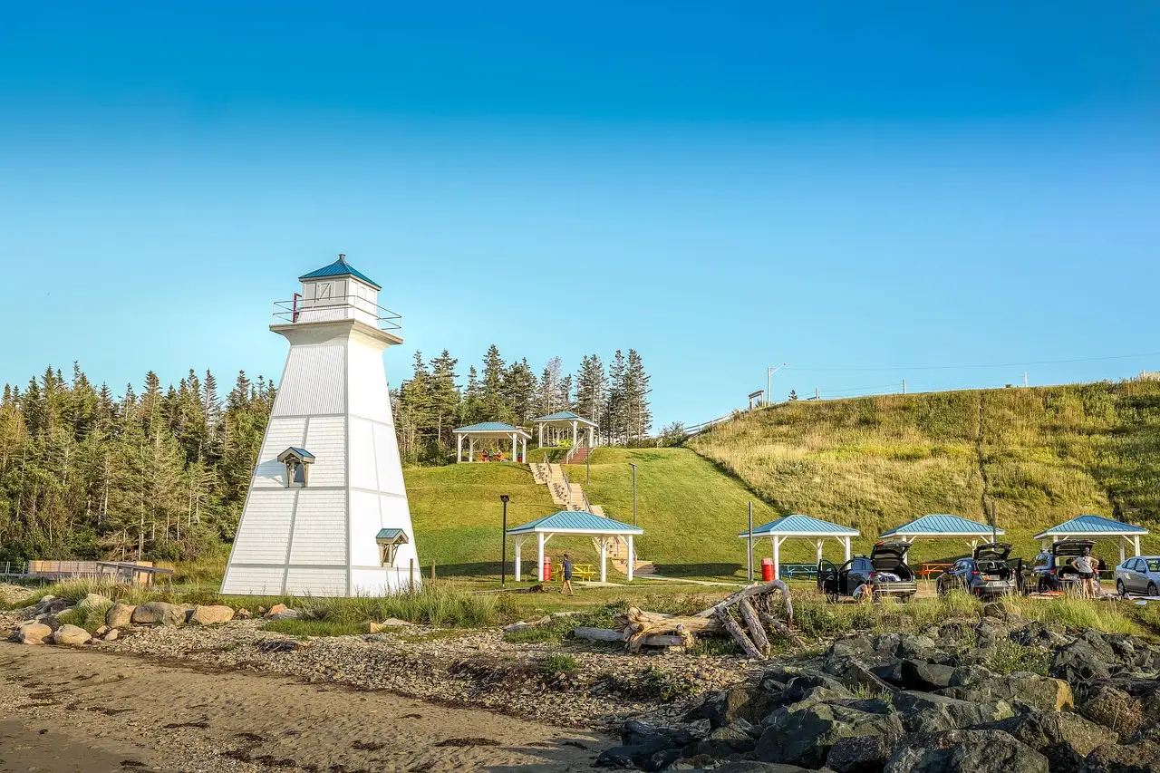 News Content Hub - Canada focus: tugboats ordered, delivered for expanded energy export terminals - Riviera Maritime Med